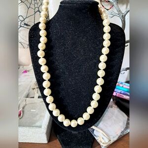 Fashion Accents pearl necklace